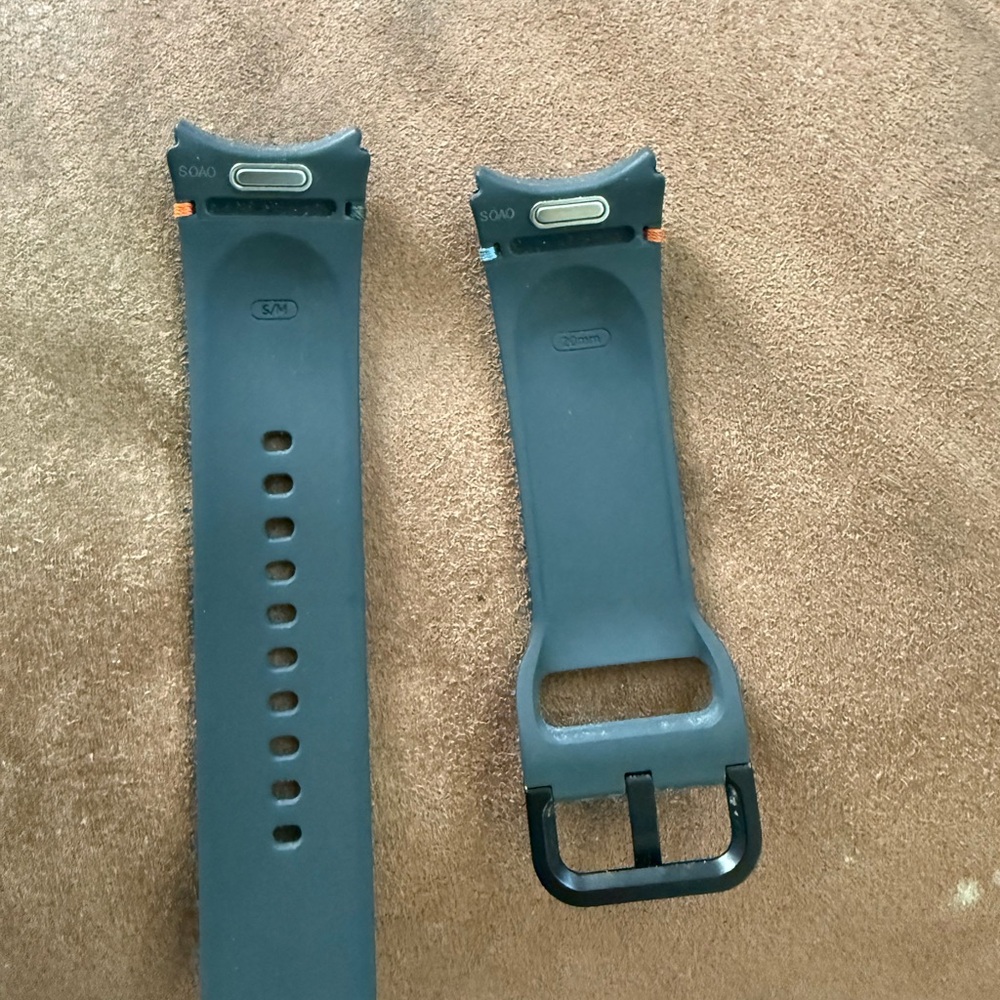 Samsung Black Watch Band - Picture 2 of 2